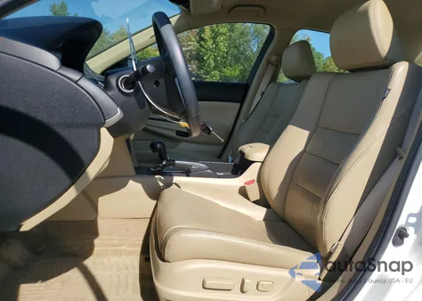 2011 Honda Accord Se z USA, uszkodzony, nr VIN 1HGCP2F61BA058701